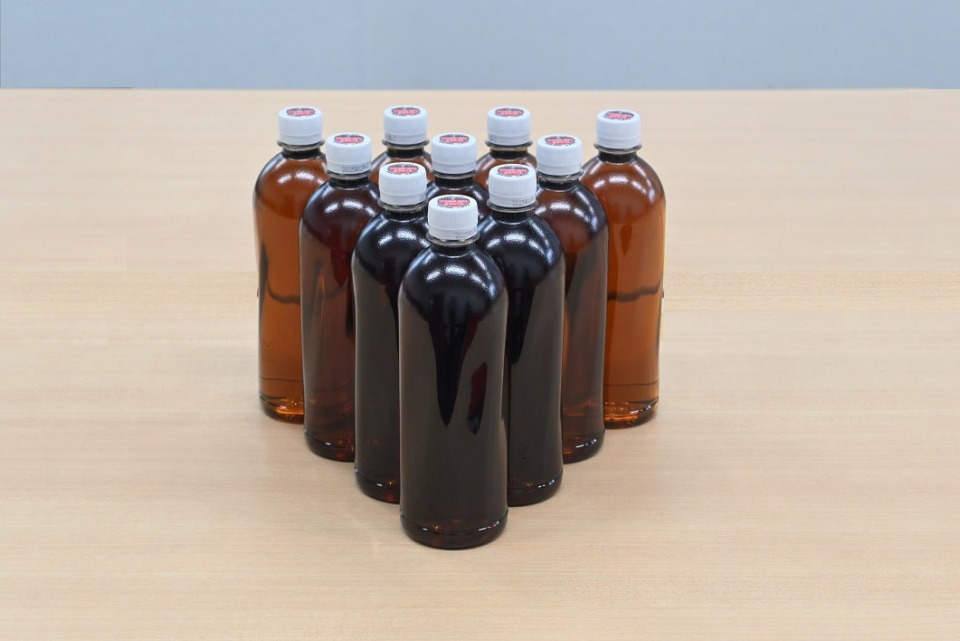 麦茶（ペットボトル650ml）×１０本を、すべての従業員へ配布！